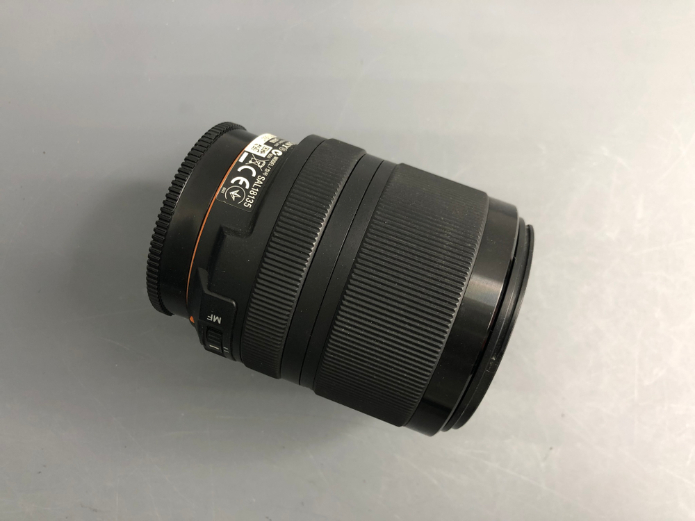 Sony 18-135mm DT 3.5-5.6 SAM