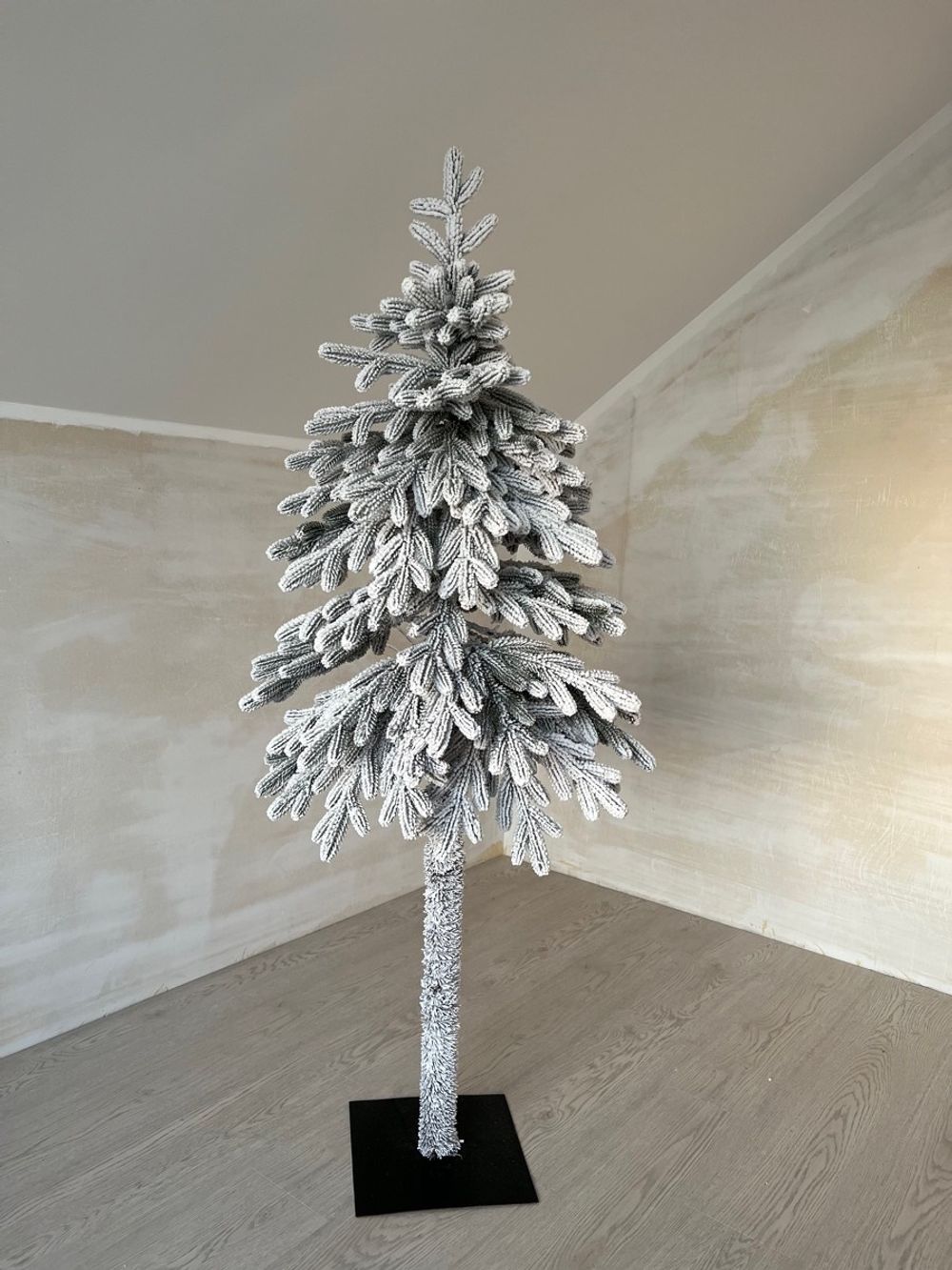 ель заснеженная на ножке - Тароко