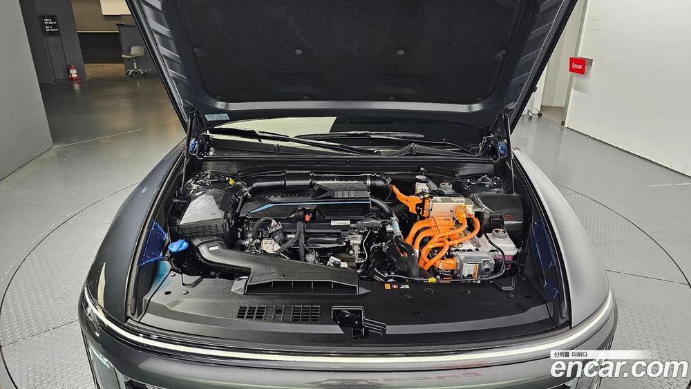 Hyundai Grandeur (Azera) Hybrid (GN7) Exclusive (01.2024)