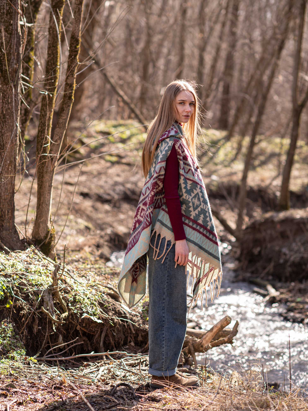 Пончо женское шерстяное с орнаментом