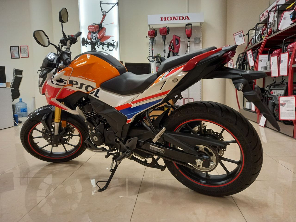 Мотоцикл Honda Hornet 2.0