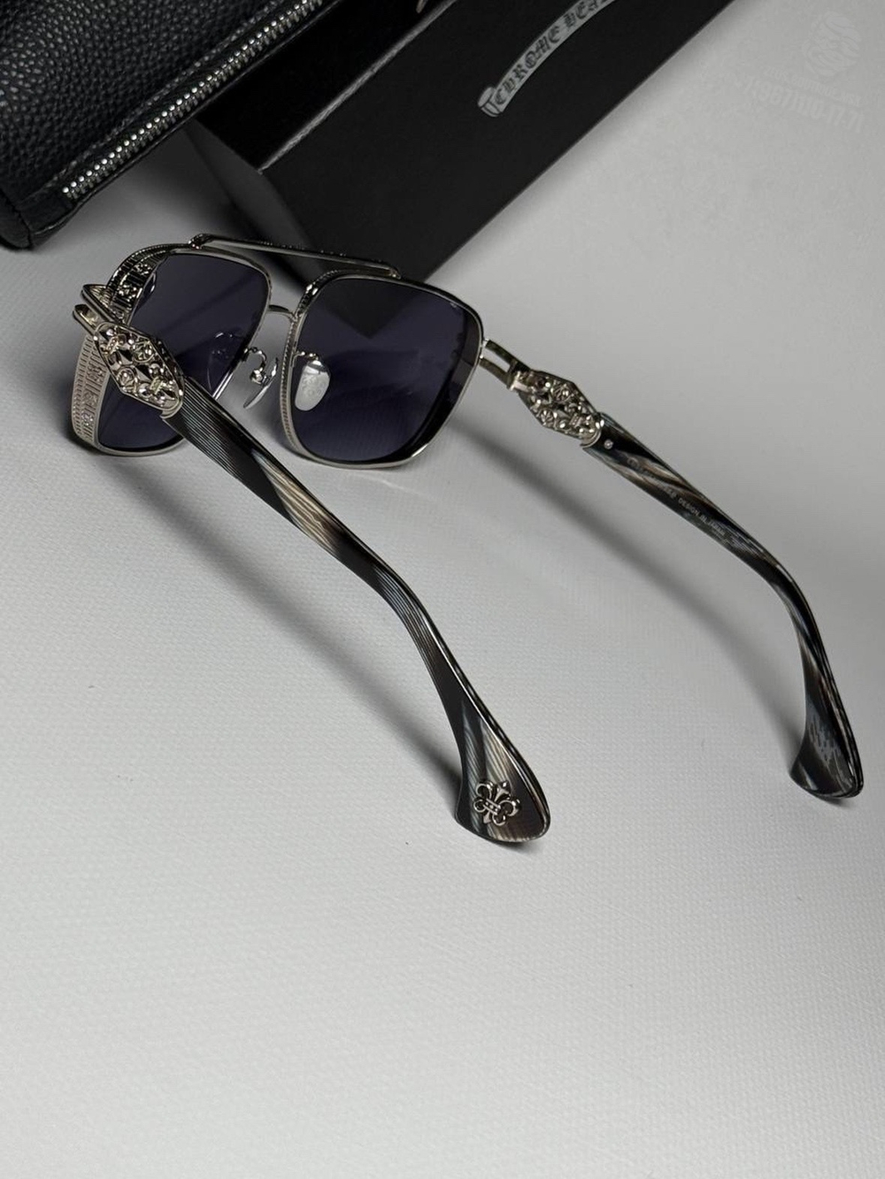 Солнечные очки Chrome Hearts