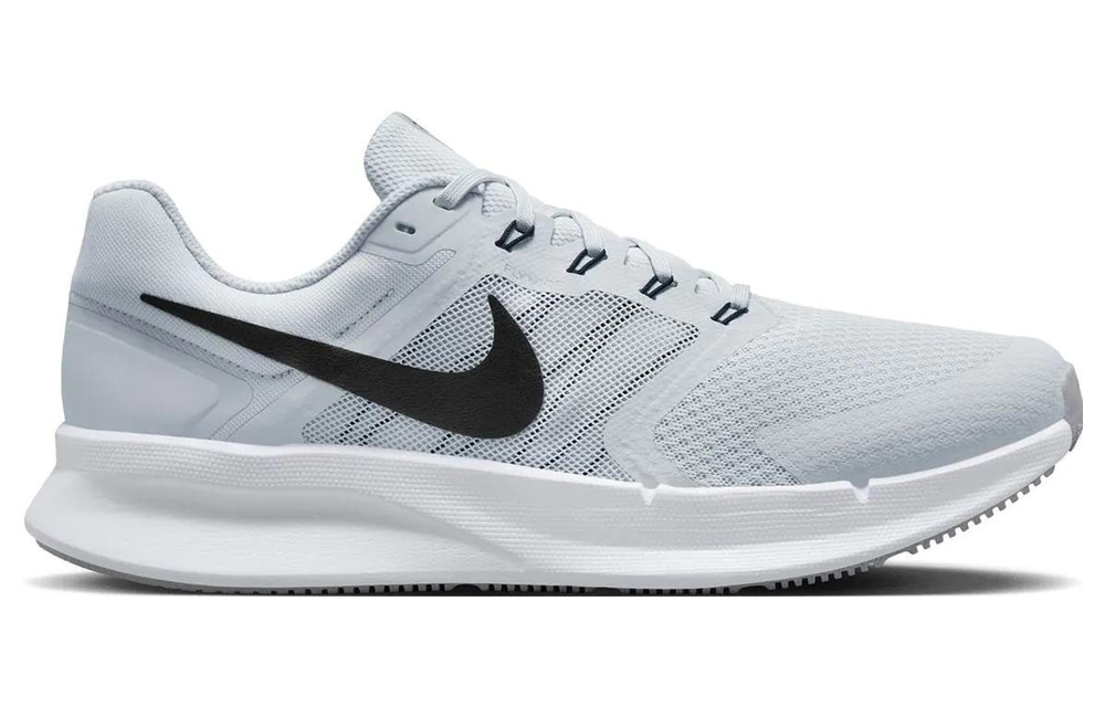 Кроссовки Nike Run Swift 3