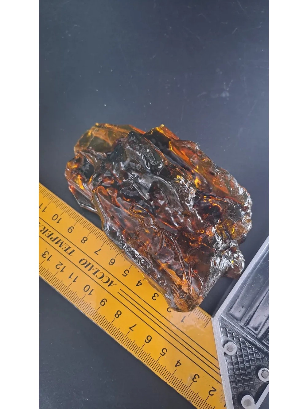 Копал молодой янтарь коллекционный 164 гр