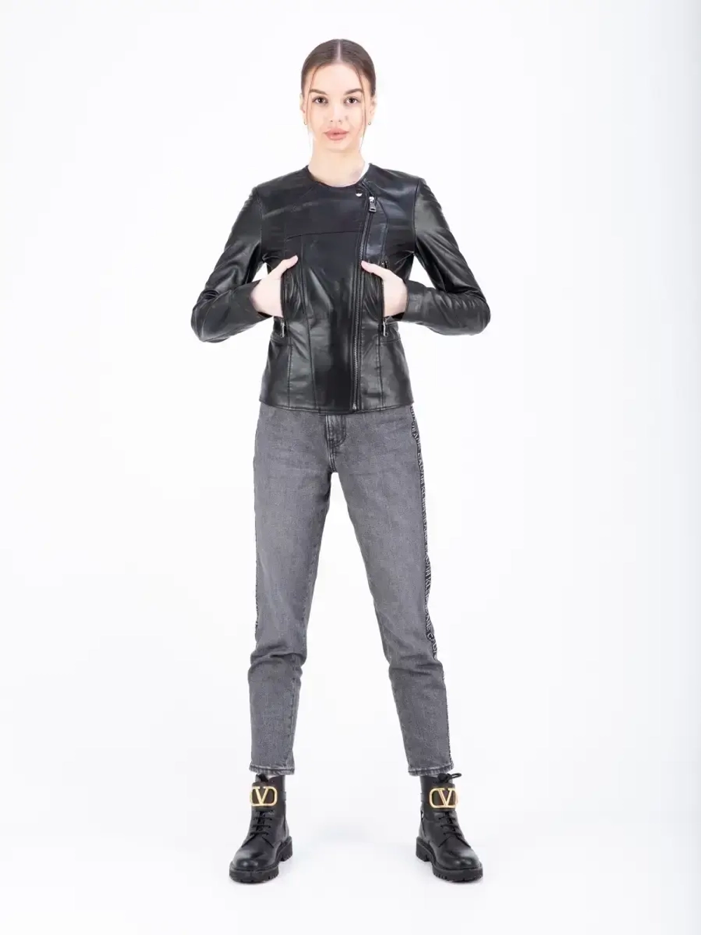 Куртка женская кожаная короткая