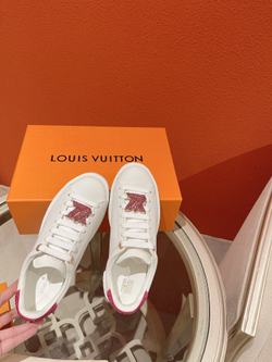 Louis Vuitton Time Out