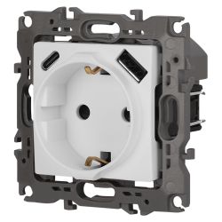 Розетка ЭРА Серия 12 12-4108-01М 2P+E 16A-250В со шторками с USB type-A+C 5В-3А белый матовый