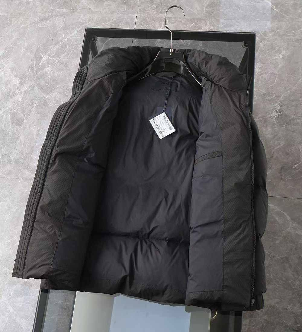 Пуховик Prada