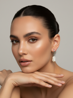 Комплект украшений авторский из культивируемого жемчуга "Принцесса! НЕТ! Королевна!". Колье и серьги.