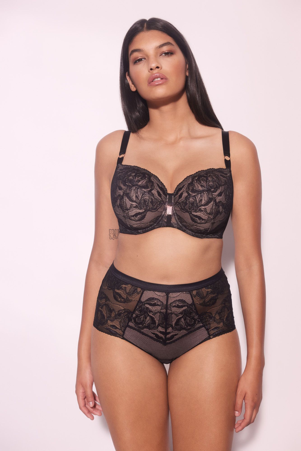 Бюстгальтер Frozen Black с шитыми чашками +size (Размер: 75J) (Цвет: черный)