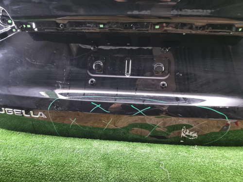 Крышка багажника Geely Tugella (2019-2024)
