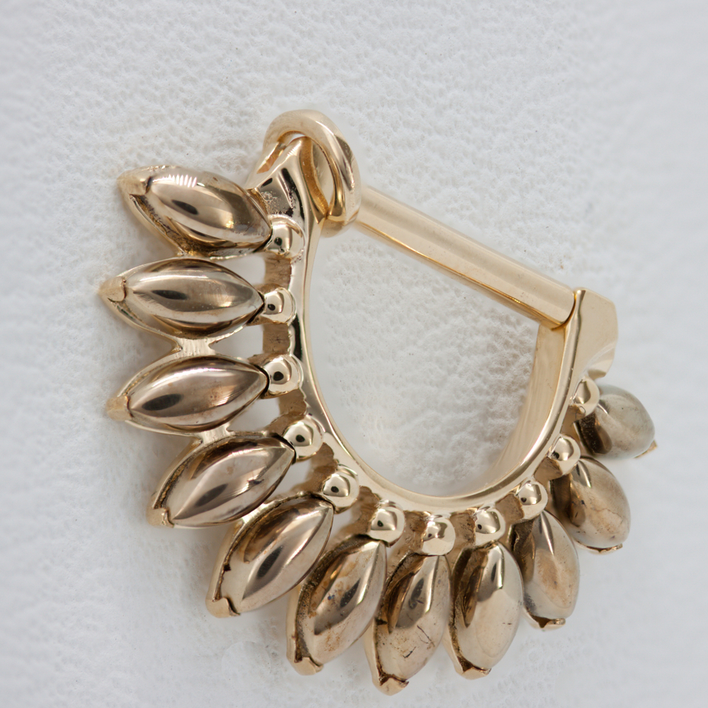 MarchesA D. with natural stones