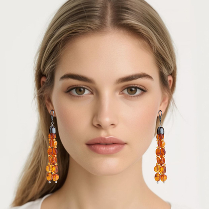 Серьги кисти из трёх прядей янтарной гальки