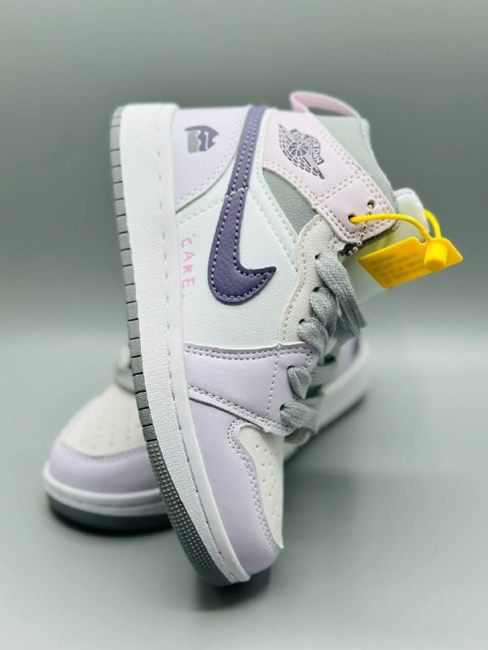 Детские высокие кожаные кроссовки Nike Air Jordan 1