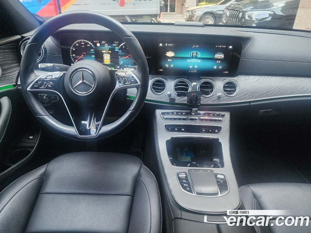 Mercedes-Benz E-Class W213 E350 4MATIC Avangarde (05.2022)