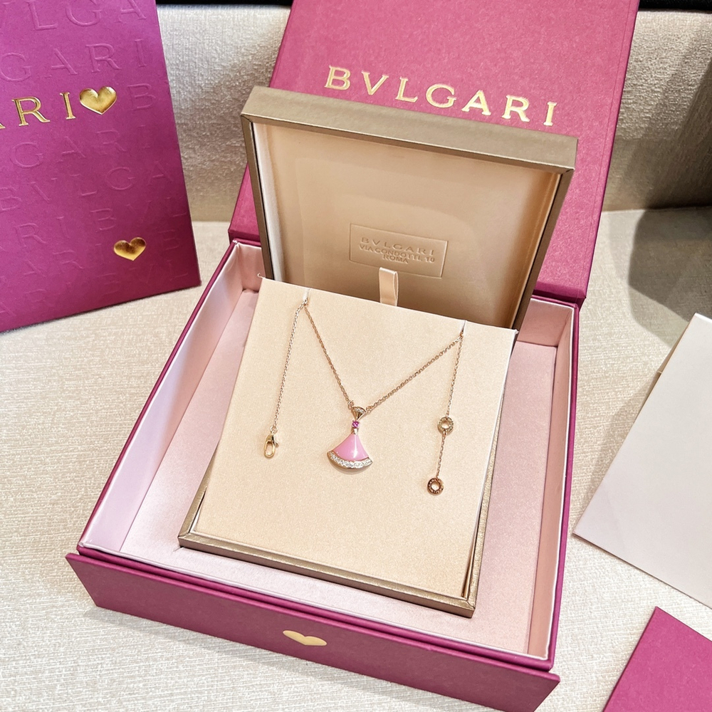 Bvlgari Divas' Dream Necklace