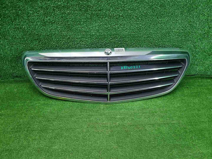 Решетка радиатора Mercedes E W213 (2016-2021)