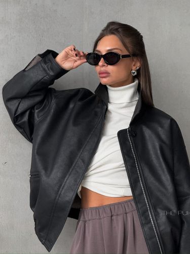 Черная куртка из эко-кожи с меховым подкладом