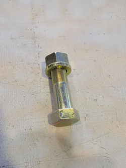 Болт М24х1,5х110 крепления нижней штанги к мосту FAW J6