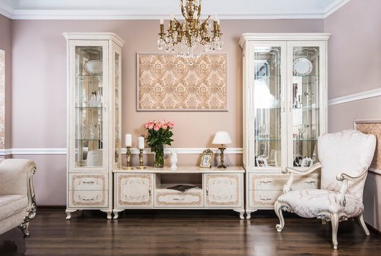 Шкаф-витрина ПАТРИСИЯ  1-но створчатая корень крем глянец