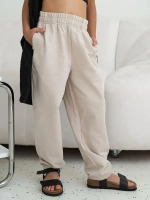 Бежевые брюки для девочки на осень