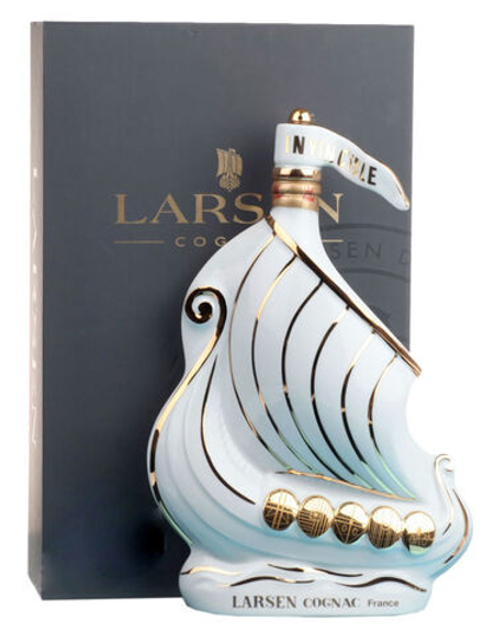 Коньяк Larsen Viking Ship White gift box, 0,7 л.