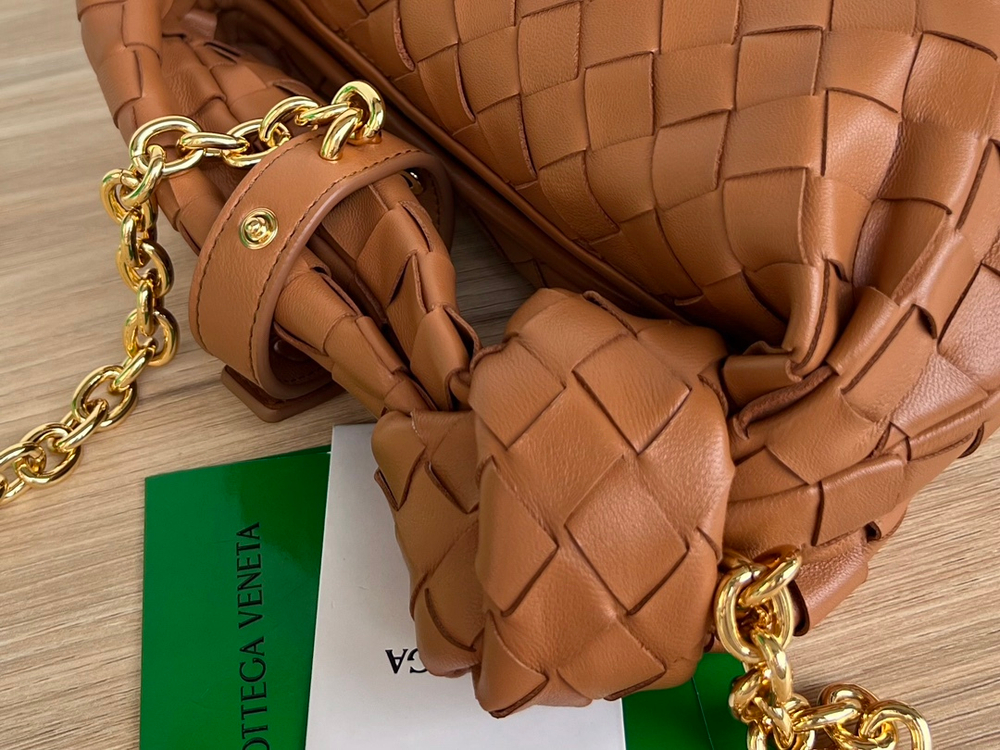 Bottega Veneta Mini Jodie 28 cm