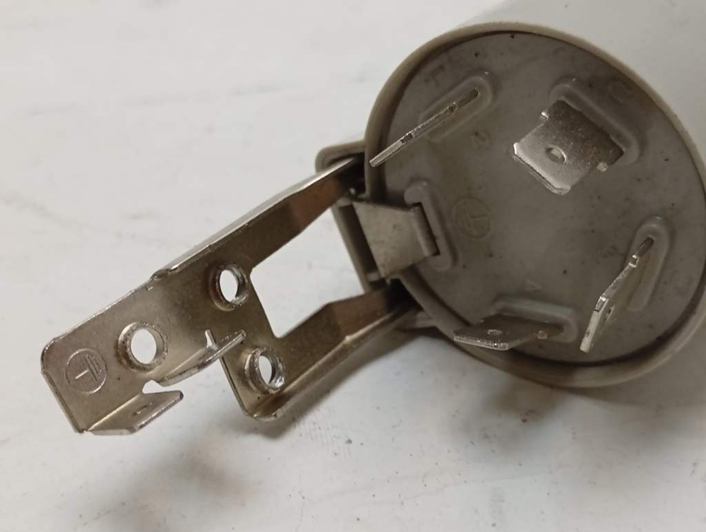 CS341062D2/2-07 кт32 Сетевой фильтр для стиральных машин Candy 41037239 б/у