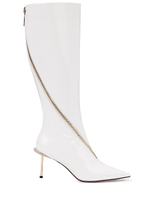 Женские лаковые белые сапоги на шпильке со стразами