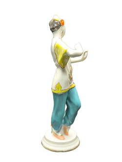 Фарфоровая статуэтка "Танцующая китаянка" (ДФЗ)