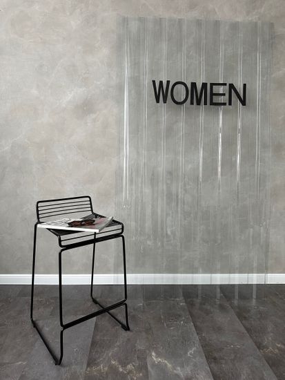 Полубарный стул Hero черный