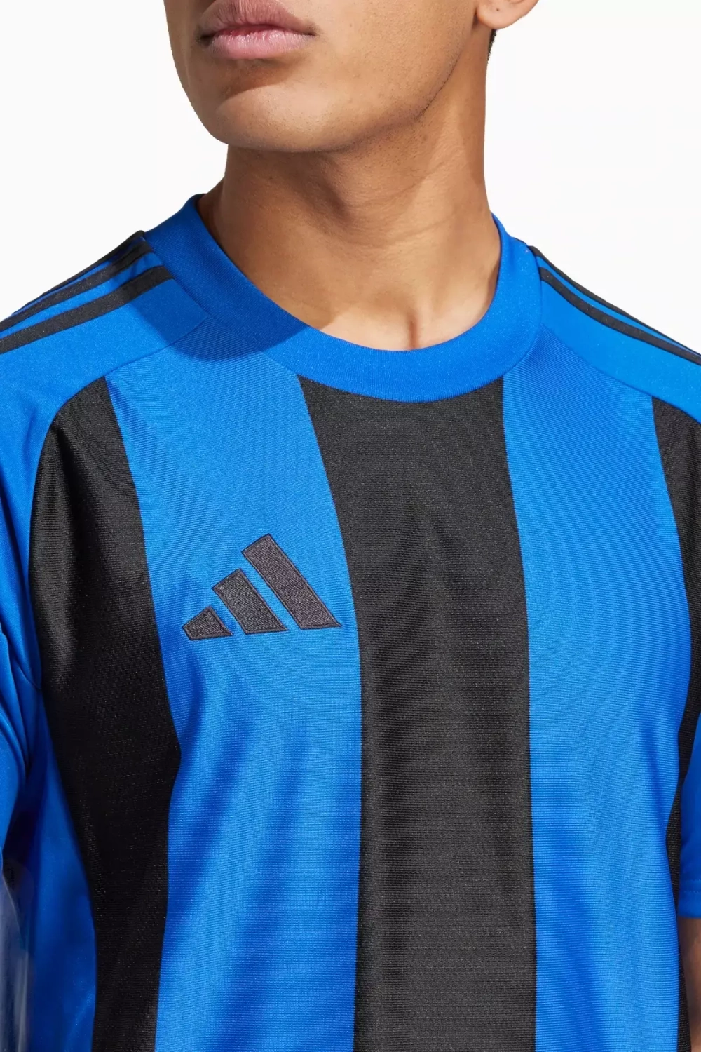 Футболка adidas Striped 24