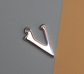 Подвеска буква V 10х15 мм