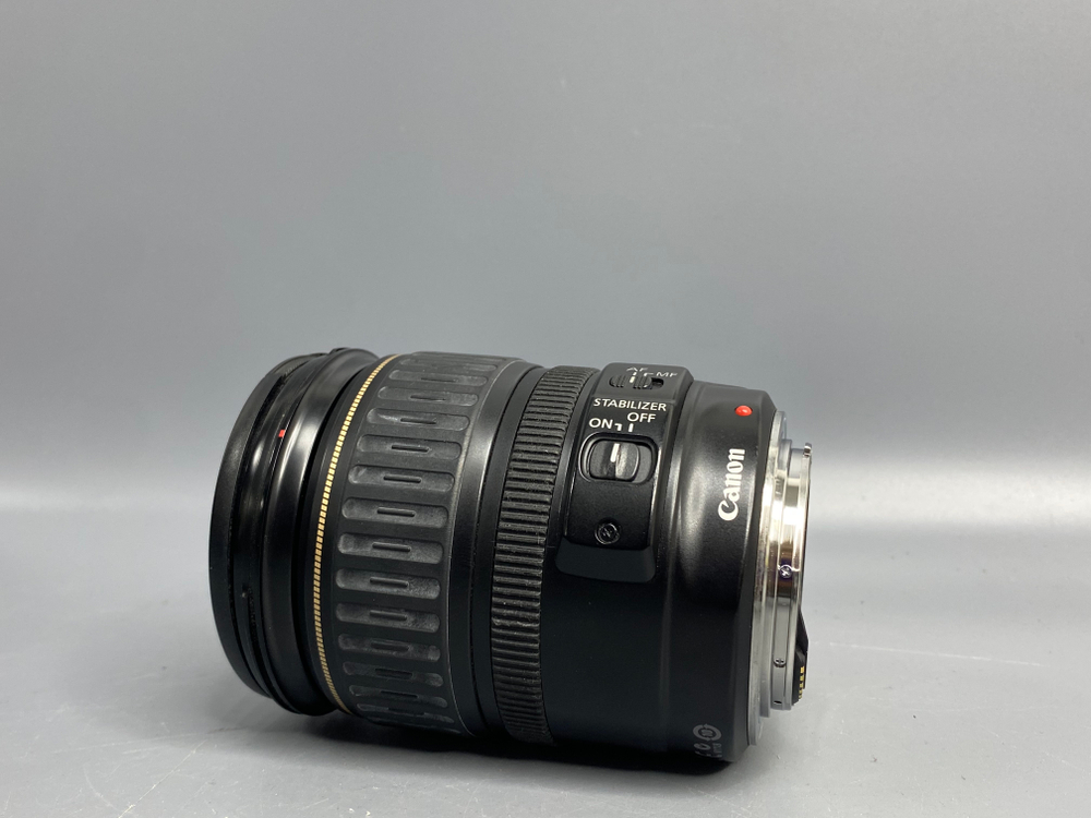 Canon EF 28-135mm f/3.5-5.6 IS USM