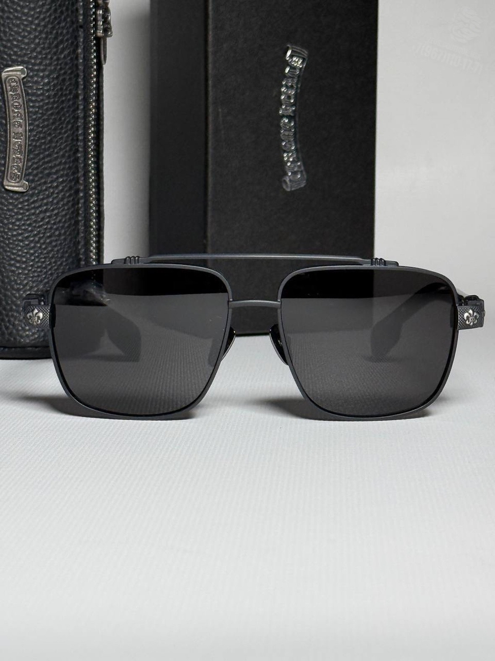 Солнечные очки Chrome Hearts