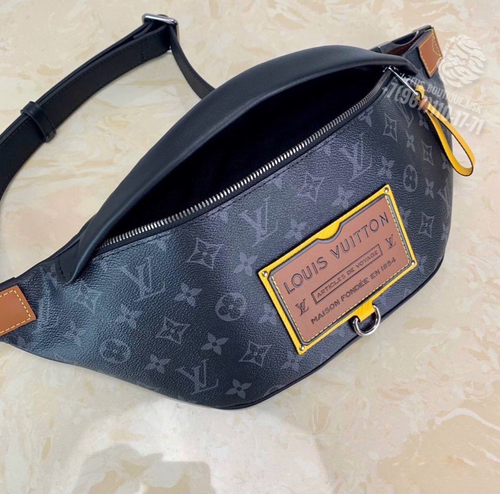 Сумка поясная Louis Vuitton Discovery PM