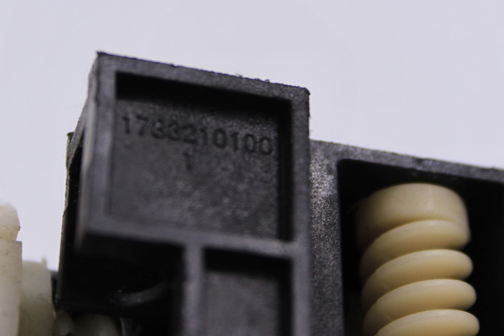 Ножка задняя левая 1783210100 посудомоечной машины Beko