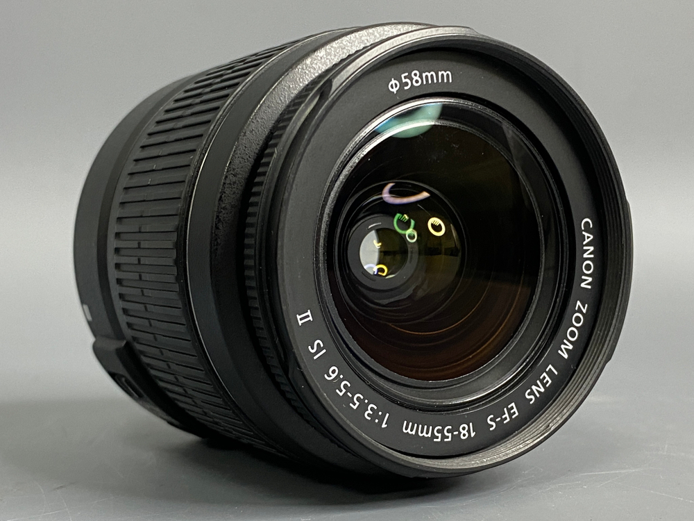 Canon 600D kit 18-55mm IS II 2500 кадров