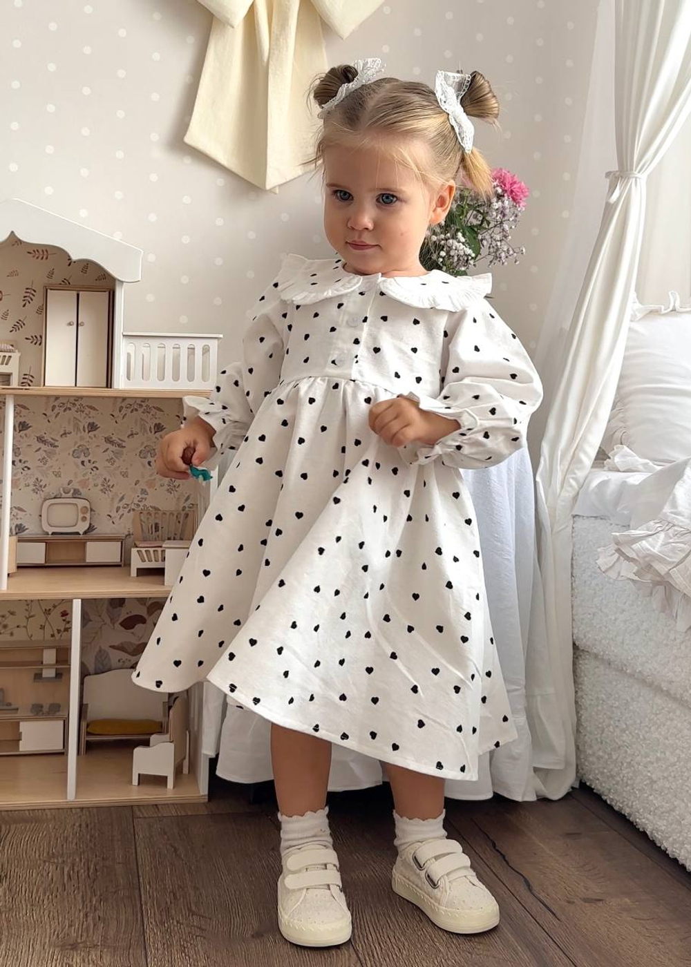 Платье из фланели для малышек «Сердечки», цвет белый