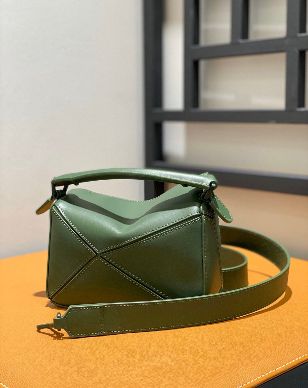 Loewe Puzzle 18 cm