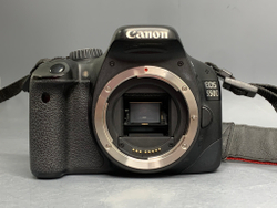 Canon 550D Kit 18-55 40000 кадров