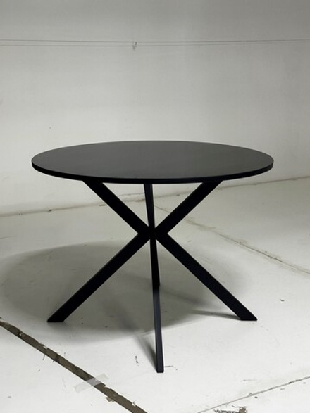 Стол М-City DISAUR Вега D100 Черный, стекло, Черный каркас