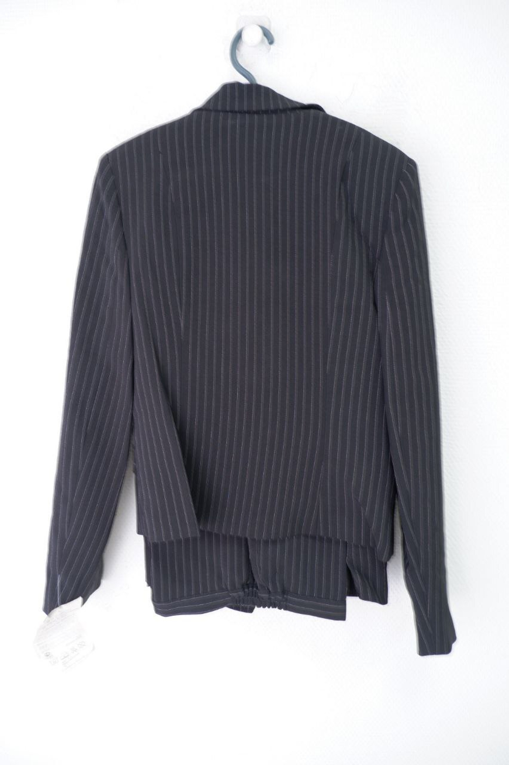 Костюм школьный на 12 лет, новый