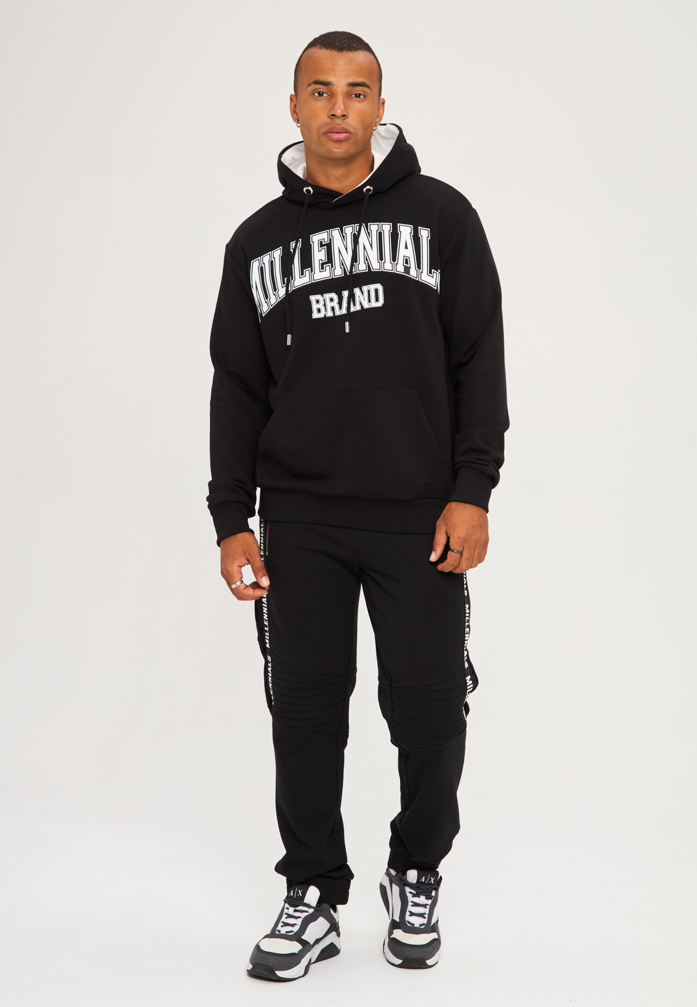 Костюм спортивный черный Millennials TM