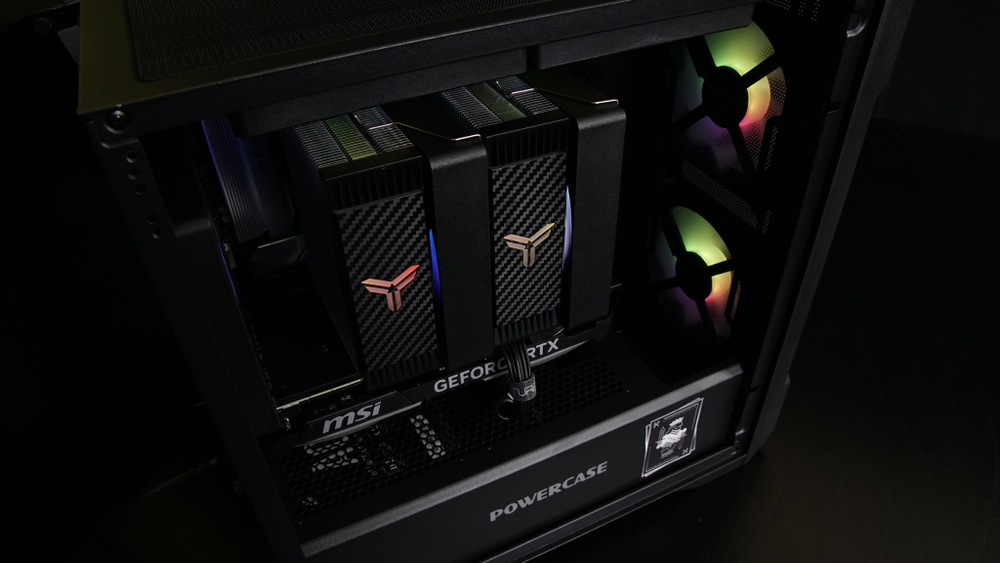 Ryzen 7 8700F + RTX 5060 Ti 16Gb