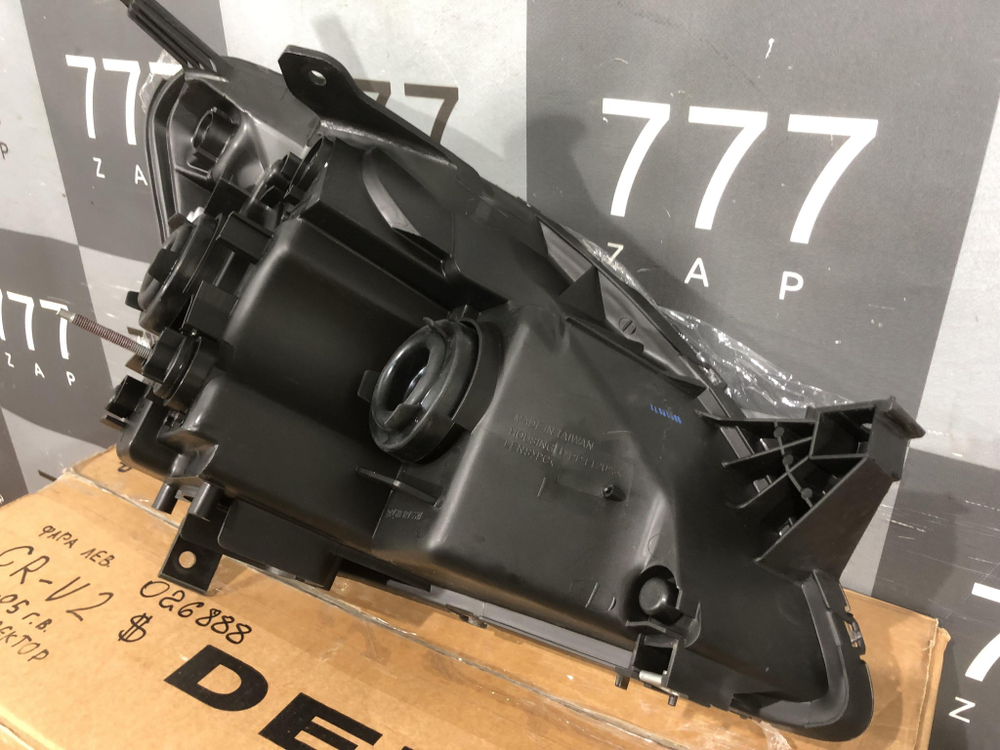 Фара левая Honda CR-V 2 (RD) 04-06 Новая Depo 2171154LLDEM