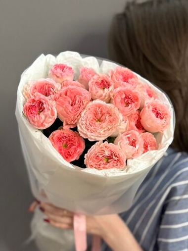 Букет из 5 розовых кустовых роз "Изабелла"