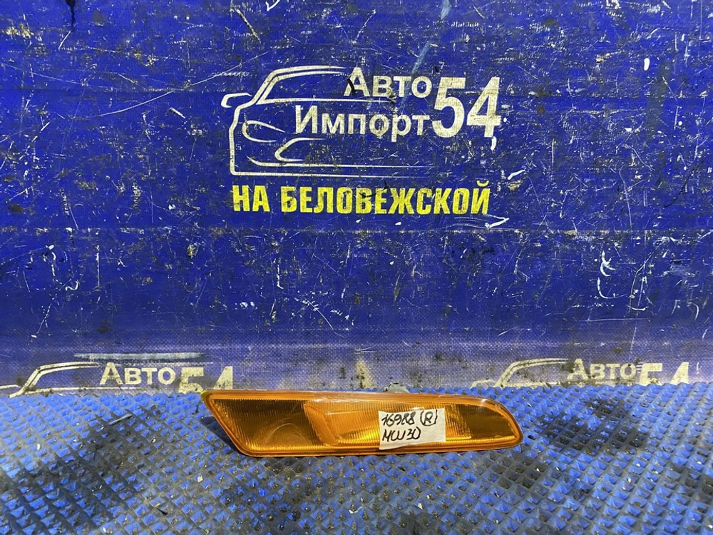 Повторитель в бампер правый TOYOTA WINDOM 2001-2006