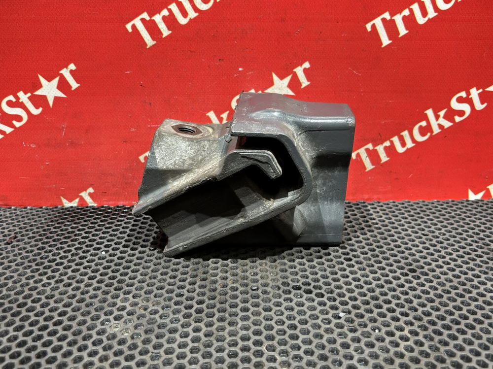 Подушка двигателя передняя 2023г