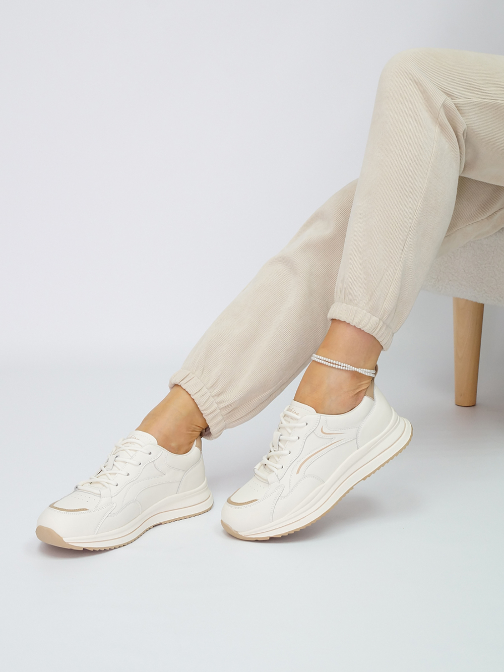 Кроссовки женские демисезонные